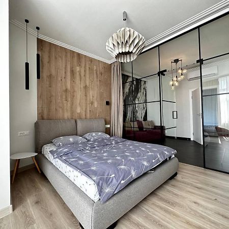 Sea Symphony 3-Bedrooms Lux Apartment Odessza Kültér fotó
