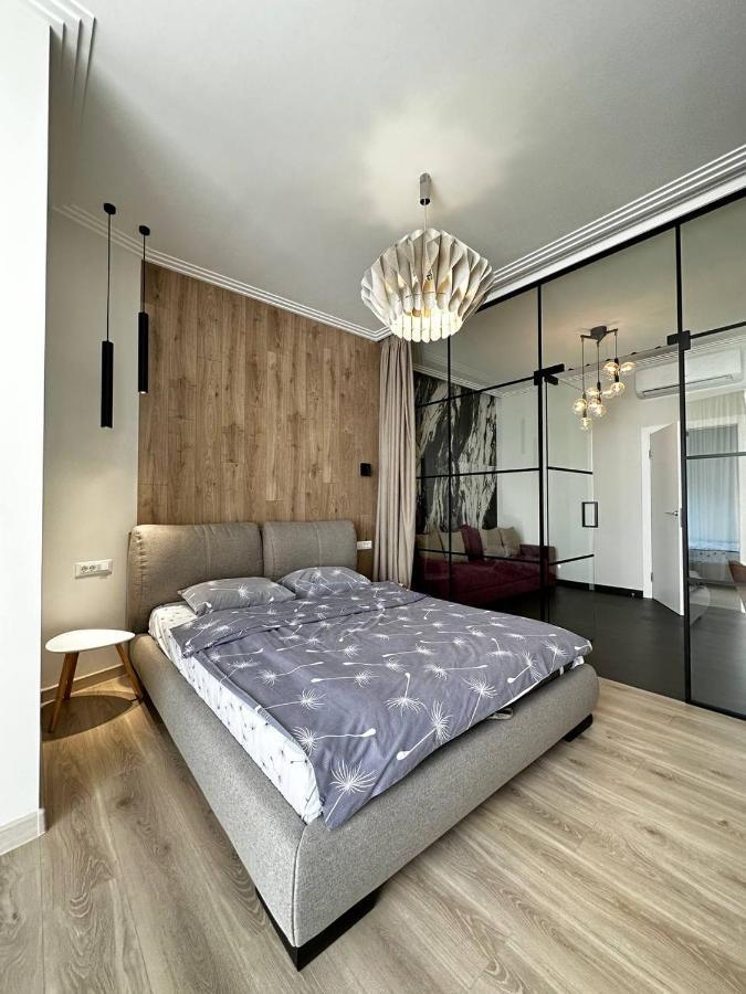 Sea Symphony 3-Bedrooms Lux Apartment Odessza Kültér fotó