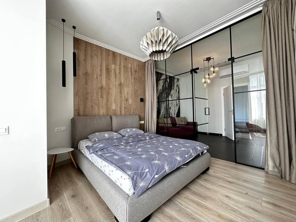 Sea Symphony 3-Bedrooms Lux Apartment Odessza Kültér fotó