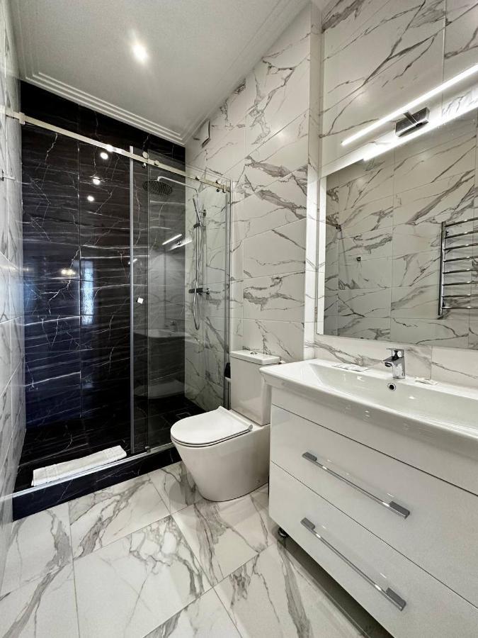 Sea Symphony 3-Bedrooms Lux Apartment Odessza Kültér fotó